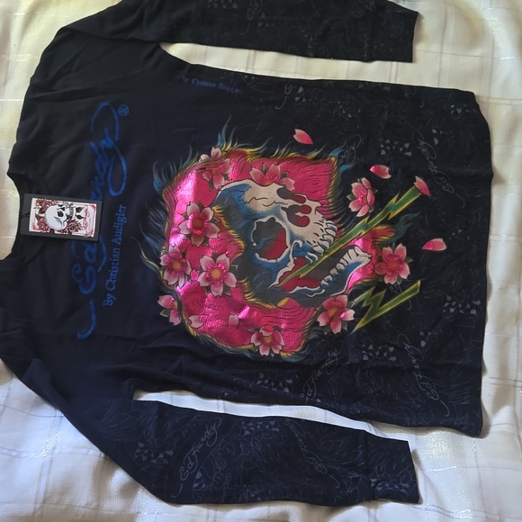 Ed Hardy Black and Pink Skull Long Sleeve Tee - Picture 4 of 15
